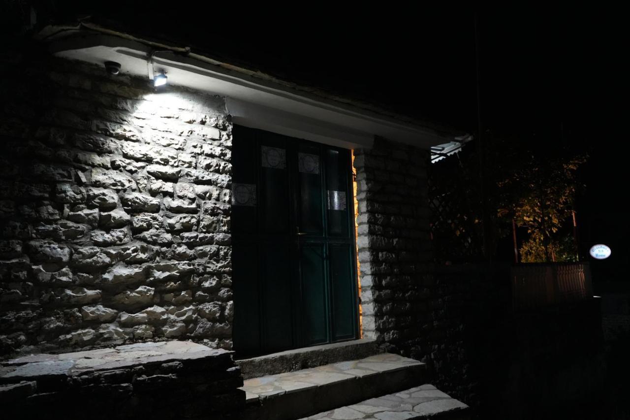 Grandma'S Home Gjirokaster Exterior photo